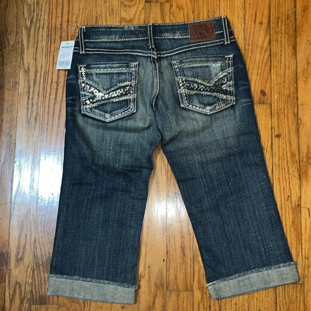 NWT BKE Sabrina Embellished Sequins Blue Denim Capri Jeans Size 24